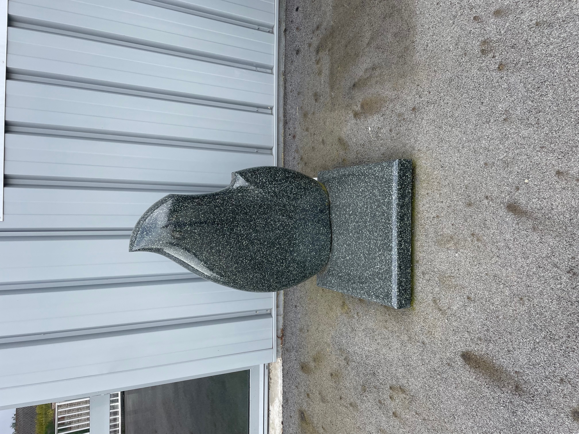 Monument fun&eacute;raire &mdash; Ch&acirc;teaugiron