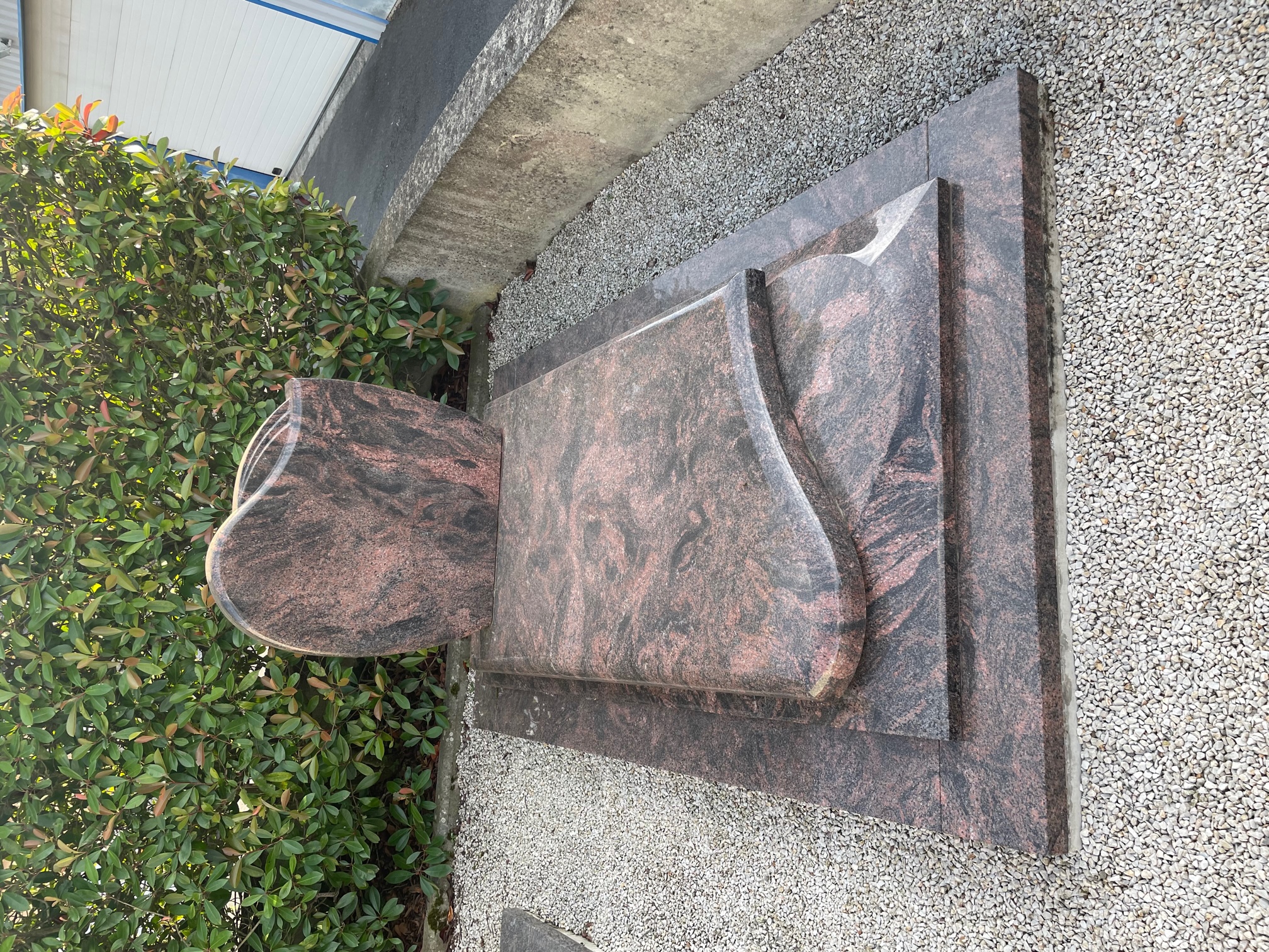 Monument fun&eacute;raire &mdash; Retiers