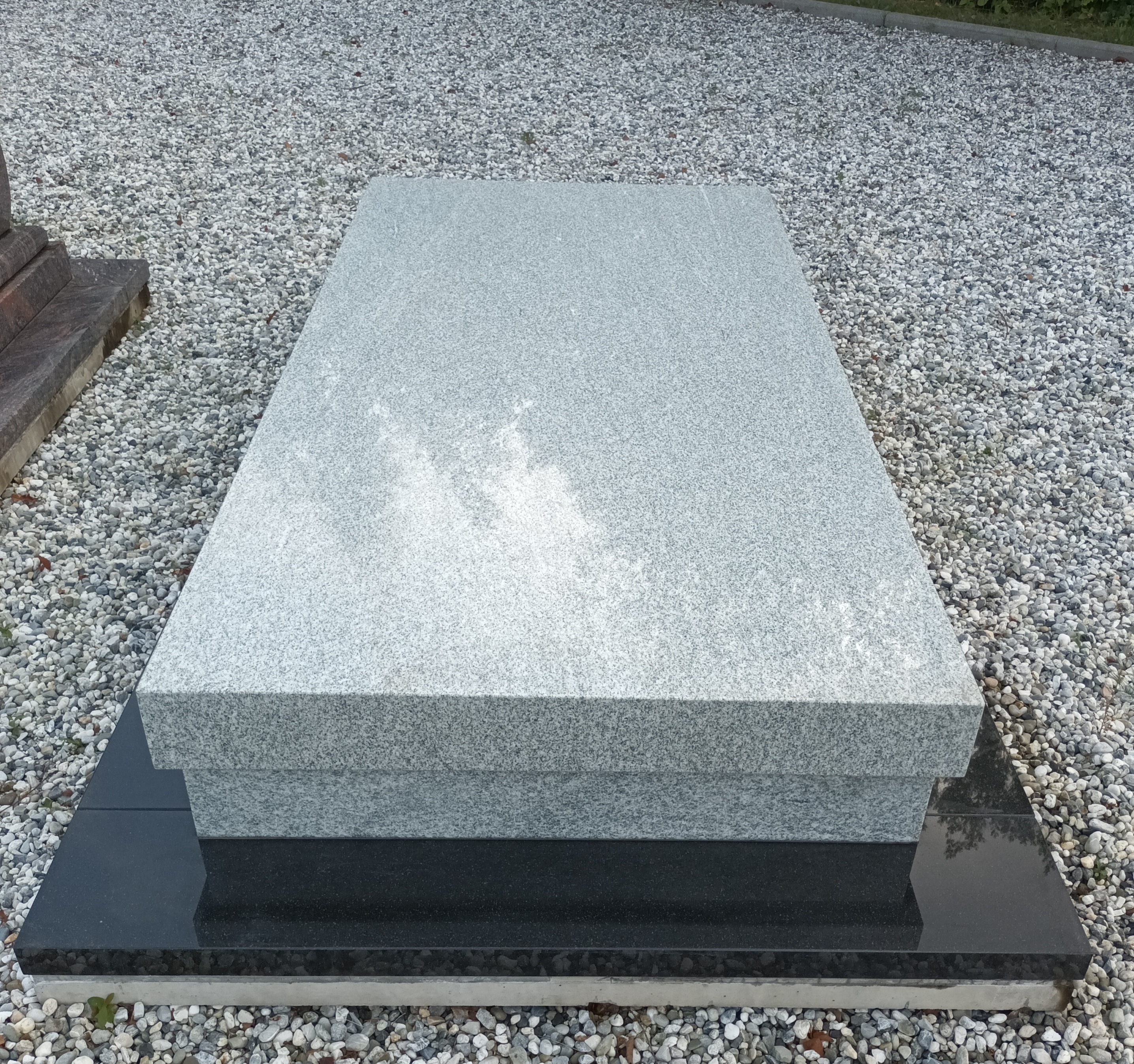 Monument fun&eacute;raire &mdash; Thorign&eacute;